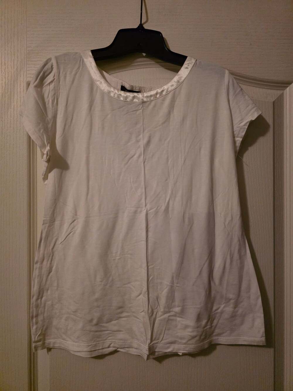Alfani T-Shirt Size Large White Satin Trim Short Sleeve Blouse Top Shirt